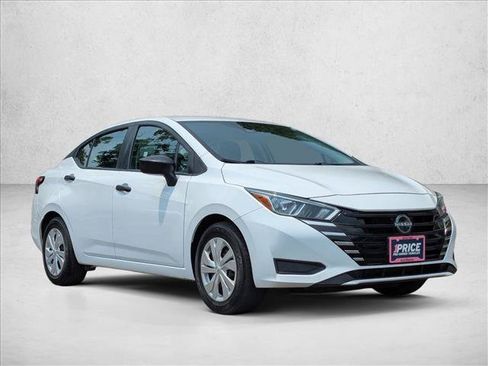 Used 2023 Nissan Versa S FWD image 3