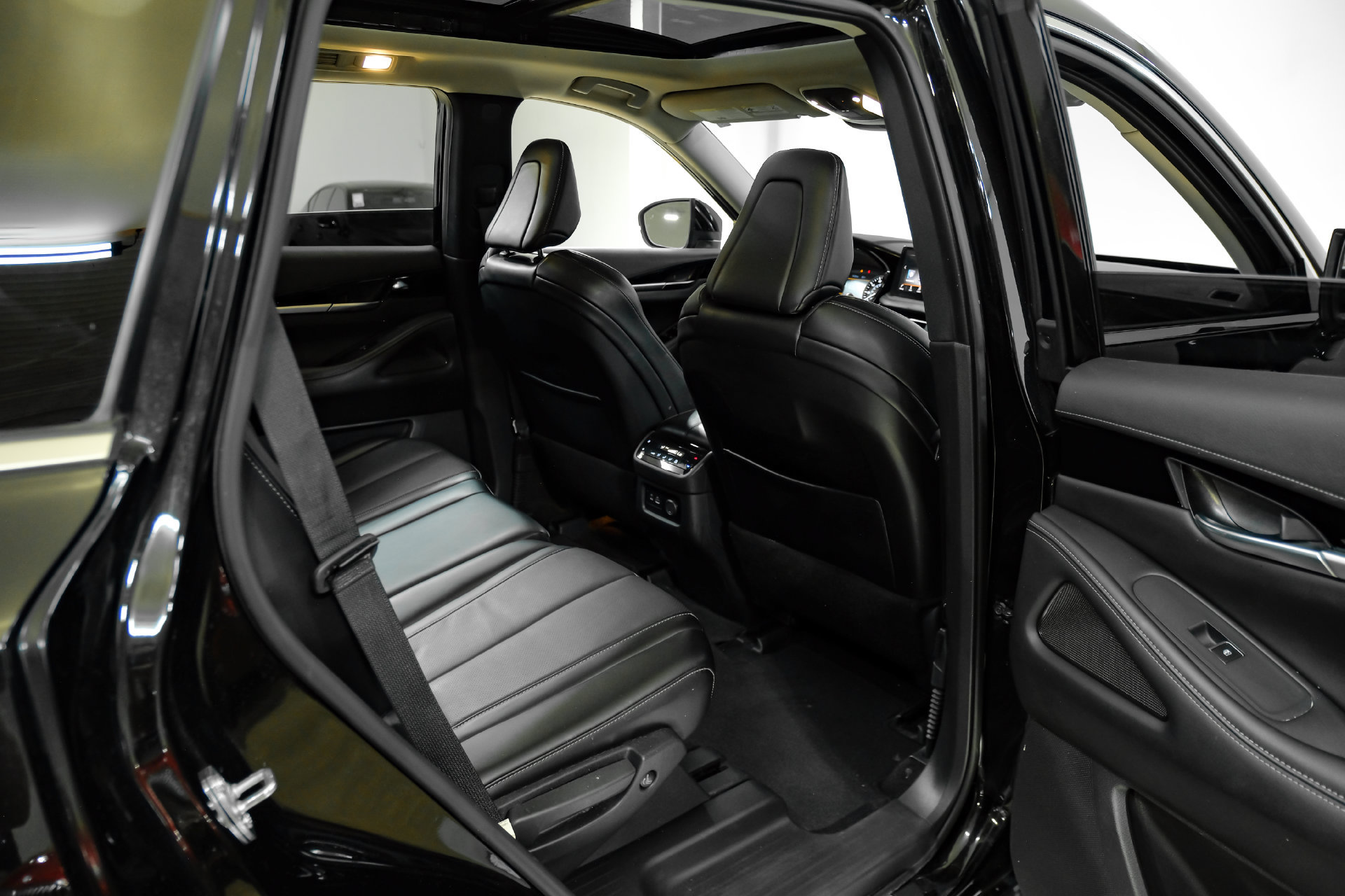 Used 2024 INFINITI QX60 Pure FWD image 39