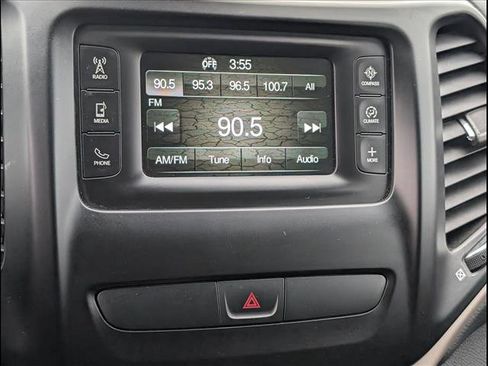 Used 2017 Jeep Cherokee Sport w/ Cold Weather Group image 8