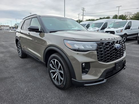 New 2026 Ford Explorer ST-Line image 7