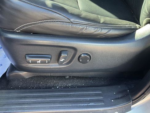 Used 2016 Toyota 4Runner Limited image 11