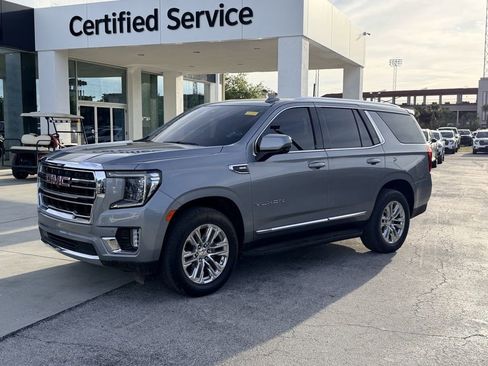 Used 2023 GMC Yukon SLT w/ SLT Luxury Package image 9