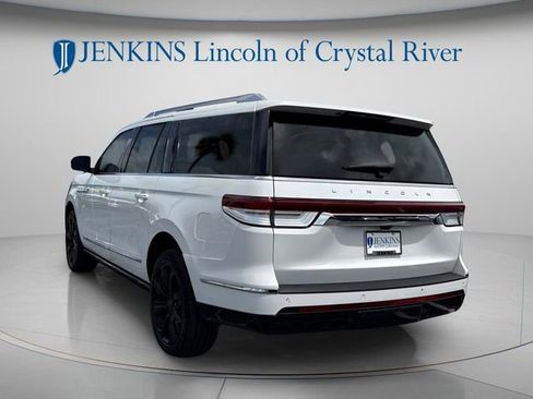 Certified 2024 Lincoln Navigator L Reserve AWD/4WD image 7