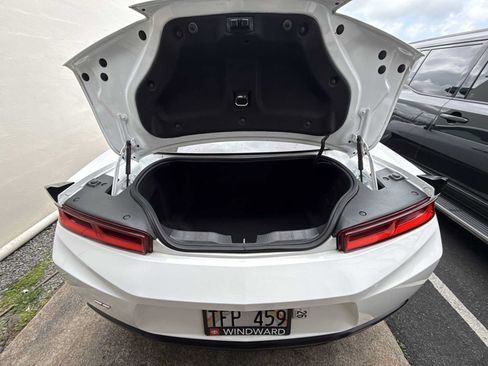Used 2018 Chevrolet Camaro SS RWD image 24