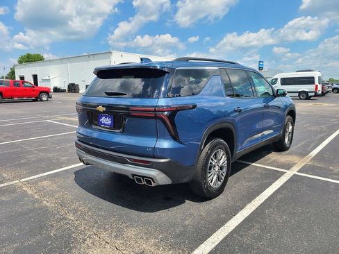 Used 2024 Chevrolet Traverse LT FWD image 14