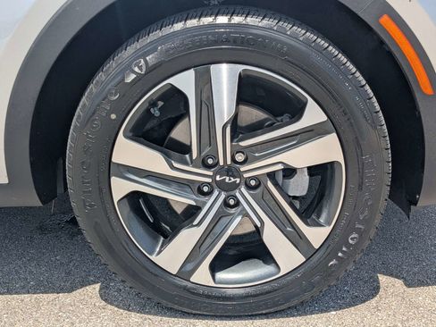 Certified 2023 Kia Sorento SX Prestige AWD/4WD image 10