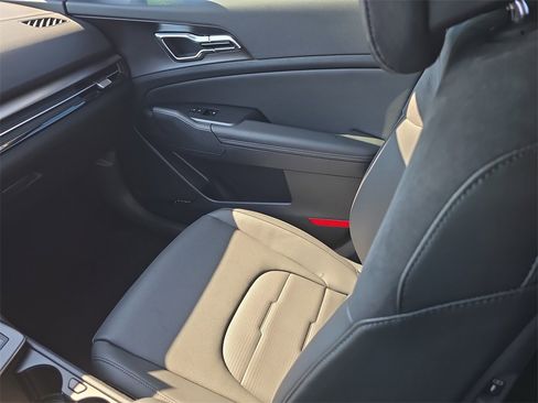 New 2026 Kia Sportage SX image 16