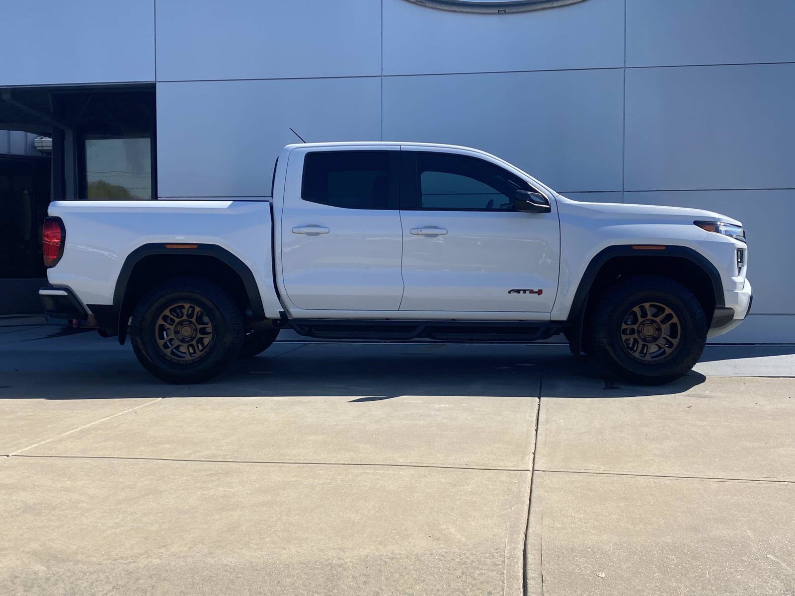 Used 2024 GMC Canyon AT4 w/ Canyon Safety Plus Package AWD/4WD image 3