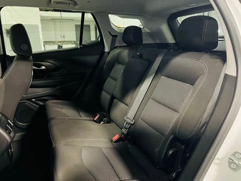 Used 2024 GMC Terrain SLE image 24