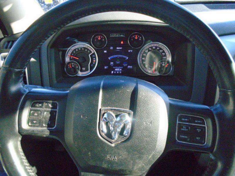Used 2015 RAM 1500 4x4 Crew Cab Big Horn image 13