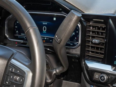 Used 2023 Chevrolet Silverado 1500 LT AWD/4WD image 23