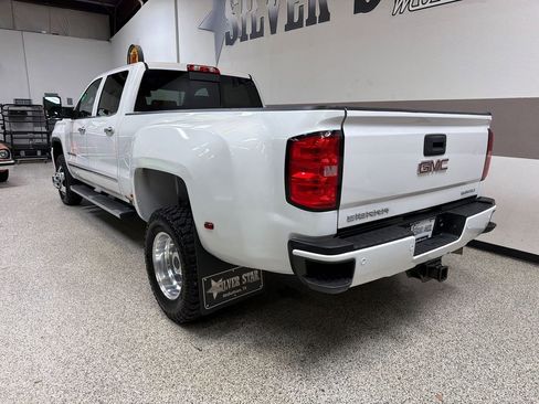 Used 2019 GMC Sierra 3500 Denali w/ Duramax Plus Package AWD/4WD image 7