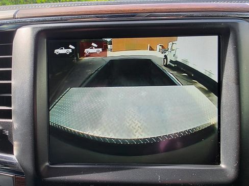 Used 2018 RAM 3500 Laramie image 27