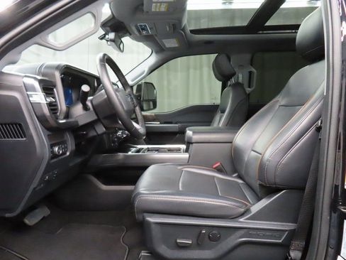 Used 2025 Ford F250 Lariat w/ Lariat Ultimate Package image 9