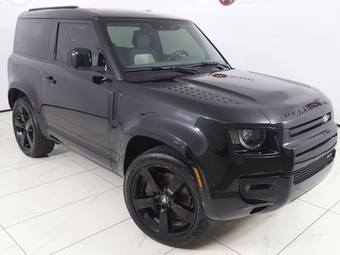 Used 2023 Land Rover Defender 90 X-Dynamic SE AWD/4WD image 18