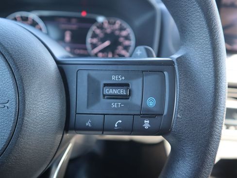 Used 2024 Nissan Rogue SV image 19