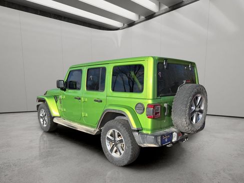 Used 2018 Jeep Wrangler Unlimited Sahara AWD/4WD image 5
