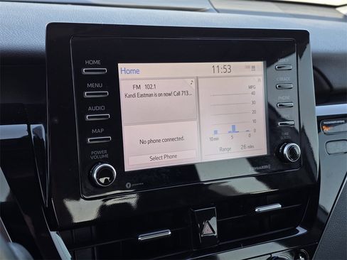 Used 2022 Toyota Camry SE image 19