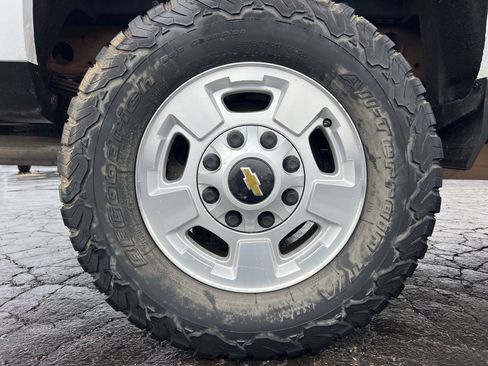 Used 2018 Chevrolet Silverado 2500 LT w/ LT Fleet Convenience Package image 37