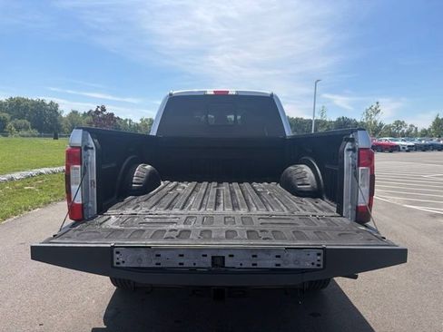 Used 2018 Ford F250 Lariat w/ Lariat Ultimate Package AWD/4WD image 11