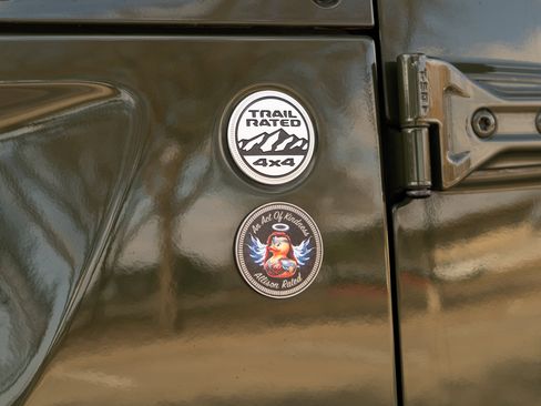 Used 2021 Jeep Wrangler Unlimited Sahara w/ LED Lighting Group image 16