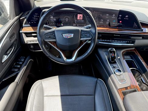 Certified 2021 Cadillac Escalade Premium Luxury AWD/4WD image 36