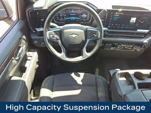 Used 2025 Chevrolet Silverado 1500 LT AWD/4WD image 3