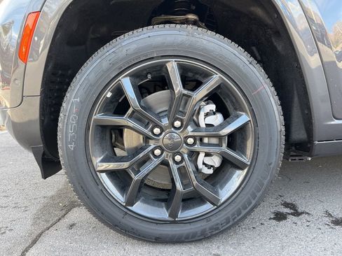 New 2024 Jeep Grand Cherokee Limited 4xe AWD/4WD image 30