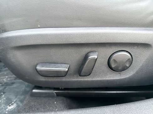 Used 2024 MAZDA MAZDA3 s image 14