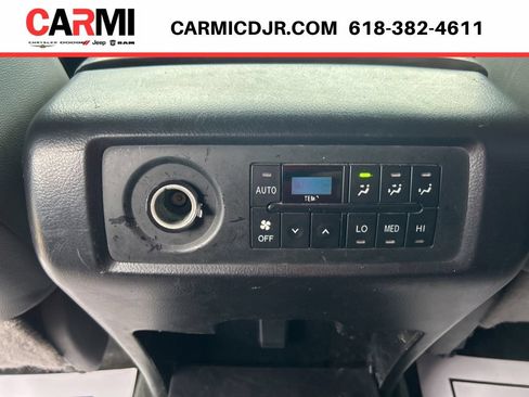 Used 2016 Toyota Sequoia SR5 AWD/4WD image 34