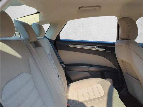 Used 2018 Ford Fusion S image 20