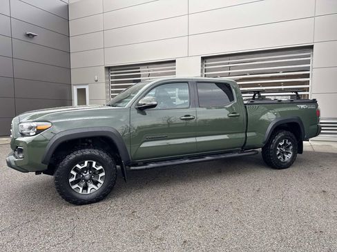 Used 2021 Toyota Tacoma TRD Off-Road w/ TRD Premium Off Road Package image 3