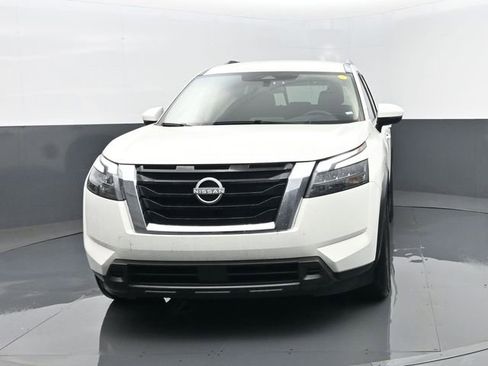 Used 2025 Nissan Pathfinder SV AWD/4WD image 24