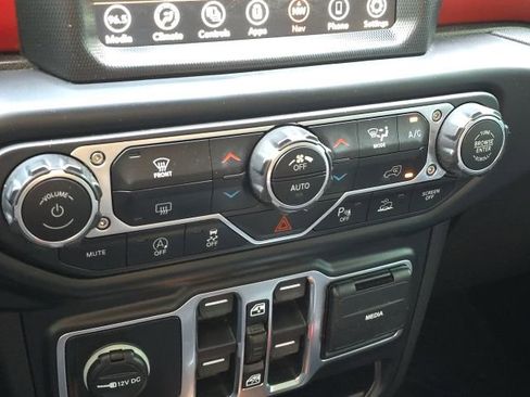 Used 2020 Jeep Gladiator Rubicon image 34