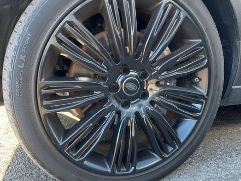 Used 2018 Land Rover Range Rover HSE image 10