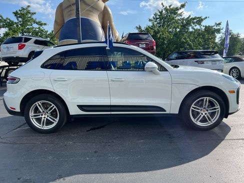 Used 2022 Porsche Macan AWD/4WD image 7
