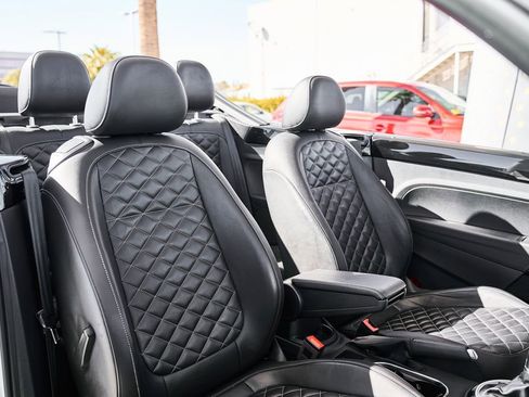 Used 2019 Volkswagen Beetle 2.0T Final Edition SEL image 10