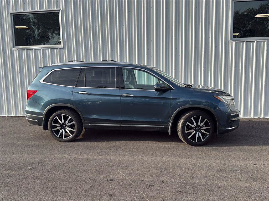 Used 2021 Honda Pilot Touring image 2