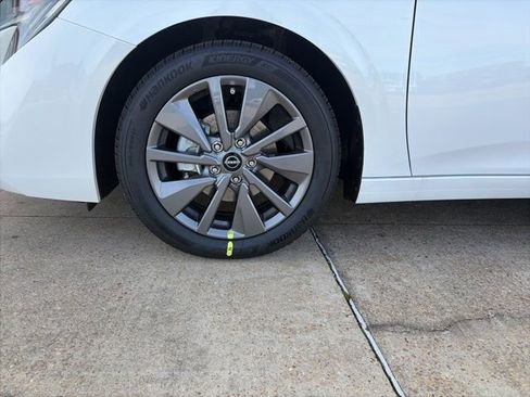 New 2026 Nissan Sentra SL image 8