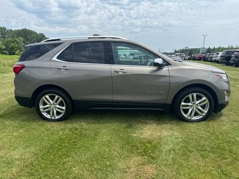 Used 2019 Chevrolet Equinox Premier AWD/4WD image 6