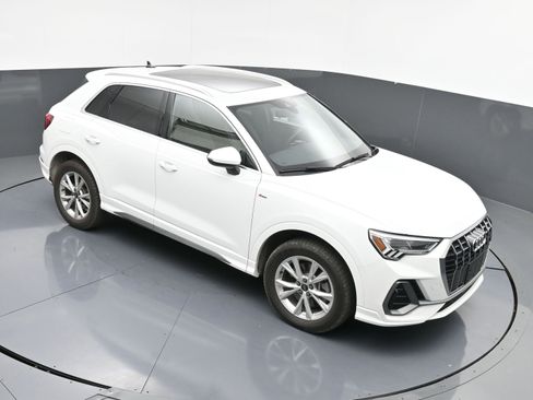 Used 2023 Audi Q3 2.0T Premium w/ Convenience Package image 30