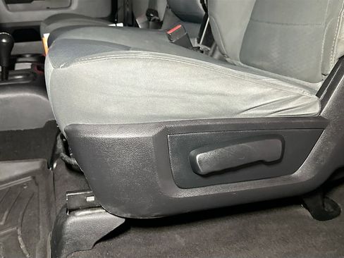 Used 2016 RAM 3500 Tradesman w/ Chrome Appearance Group image 12