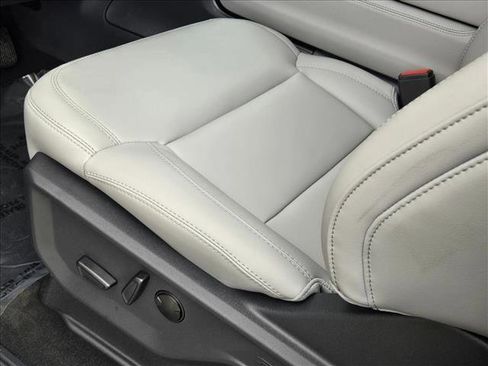 New 2026 Ford Expedition Active image 4