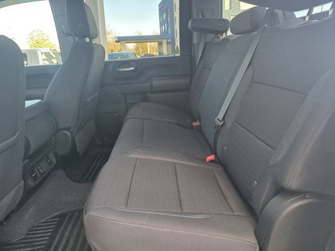 Used 2024 Chevrolet Silverado 2500 Custom w/ Custom Convenience Package image 10