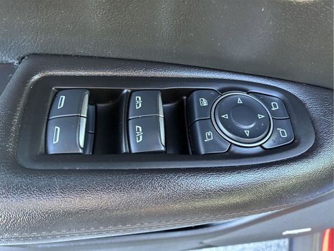 Used 2017 Cadillac XT5 Luxury w/ Driver Awareness Package AWD/4WD image 21