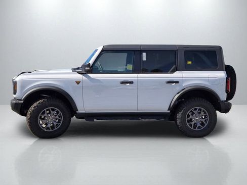 New 2025 Ford Bronco Badlands image 7