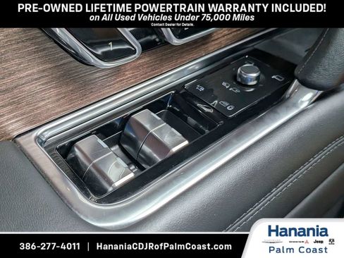 Used 2025 Land Rover Range Rover Long Wheelbase Autobiography AWD/4WD image 22