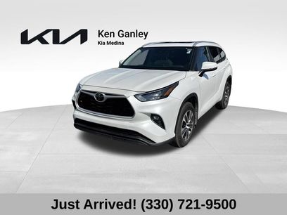 Used 2023 Toyota Highlander XLE