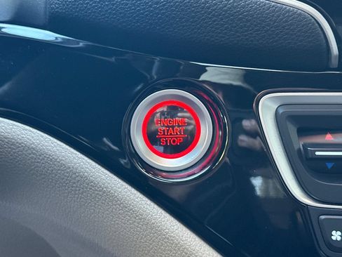 Used 2019 Honda Pilot Touring image 25
