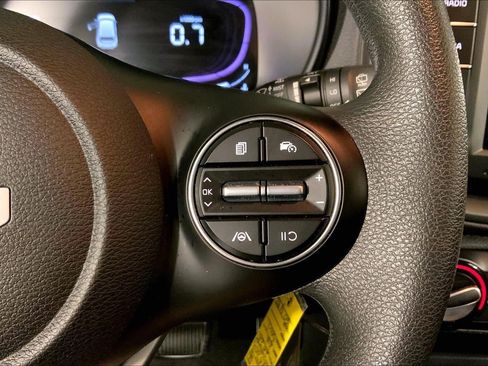 Certified 2025 Kia Soul LX w/ LX Technology Package FWD image 19
